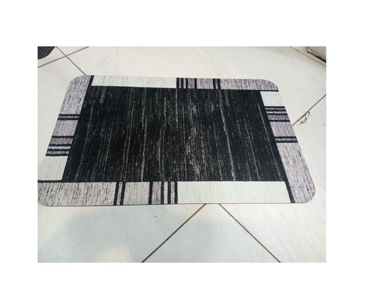 Black & White Geometric Mat – Stylish & Minimalist Floor Decor